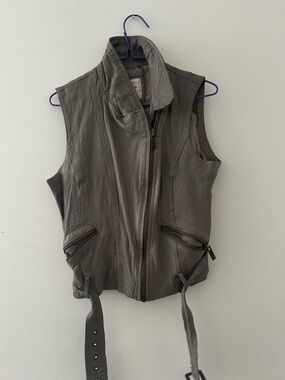 Women's Gray Leather Zip-Front Vest